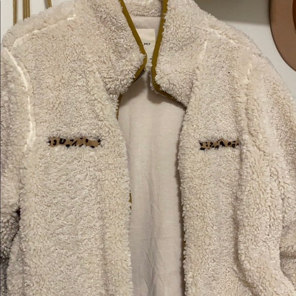 Sherpa Zip-up Thread & Supply brand - Picture 2 of 3